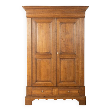 Armoire antique classique en chêne, avant 1900