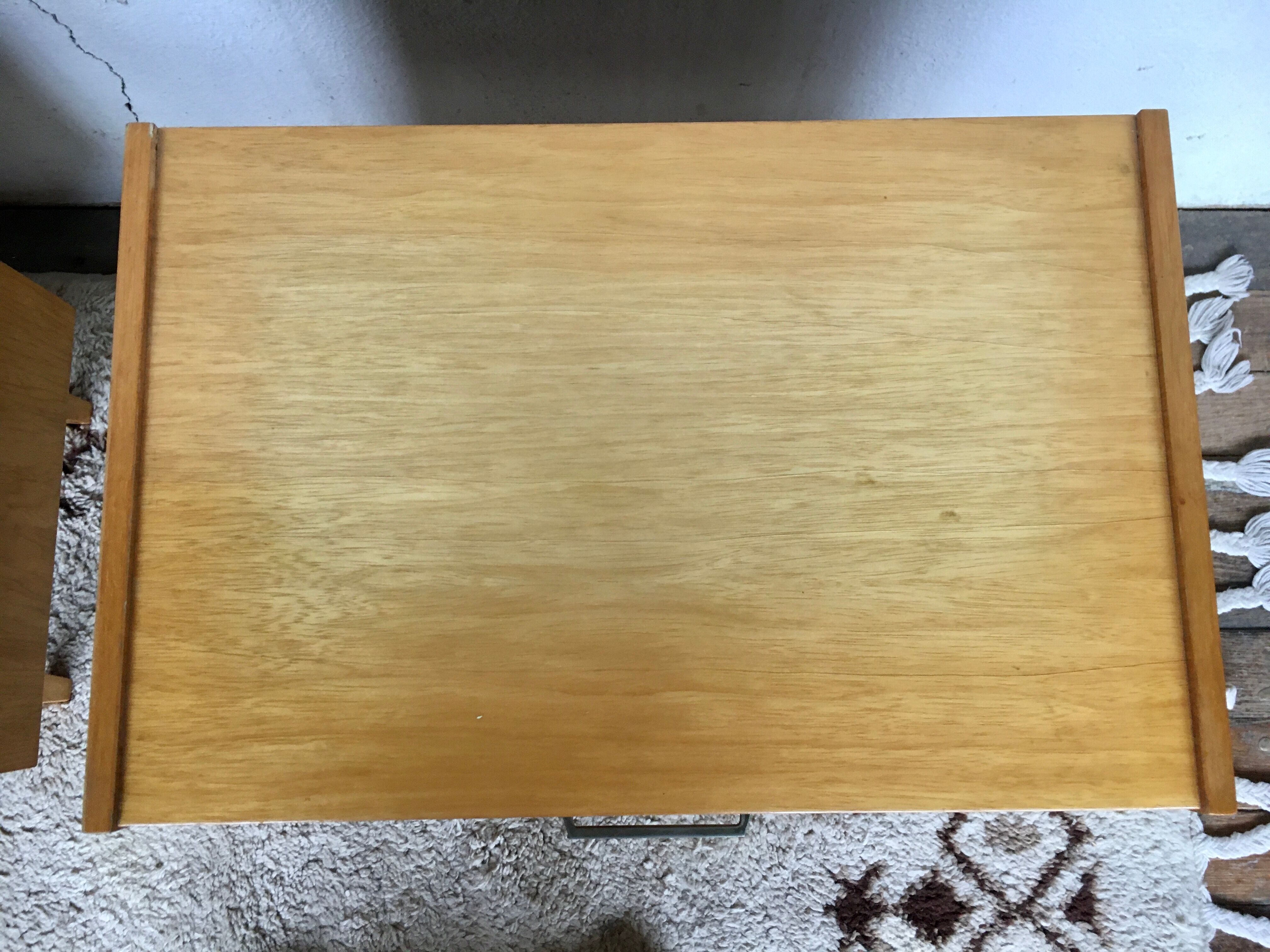 Paire de tables de nuit 50/60