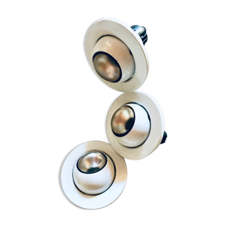 Lot of 3 white reclining spots