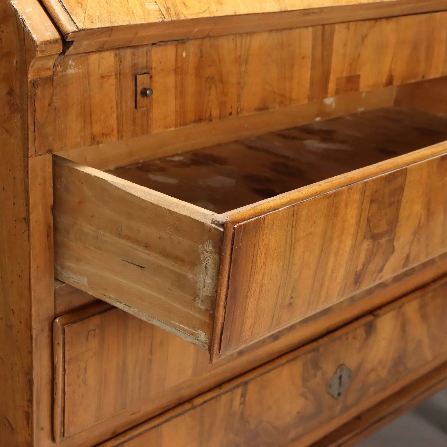 Antique walnut and walnut burl commode, poplar, Italy, 18th century.