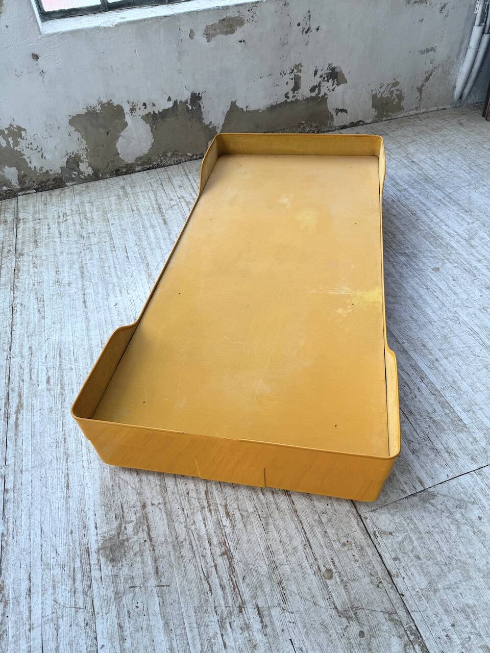 Ozoo single bed by Marc Berthier for Roche Bobois, 1967