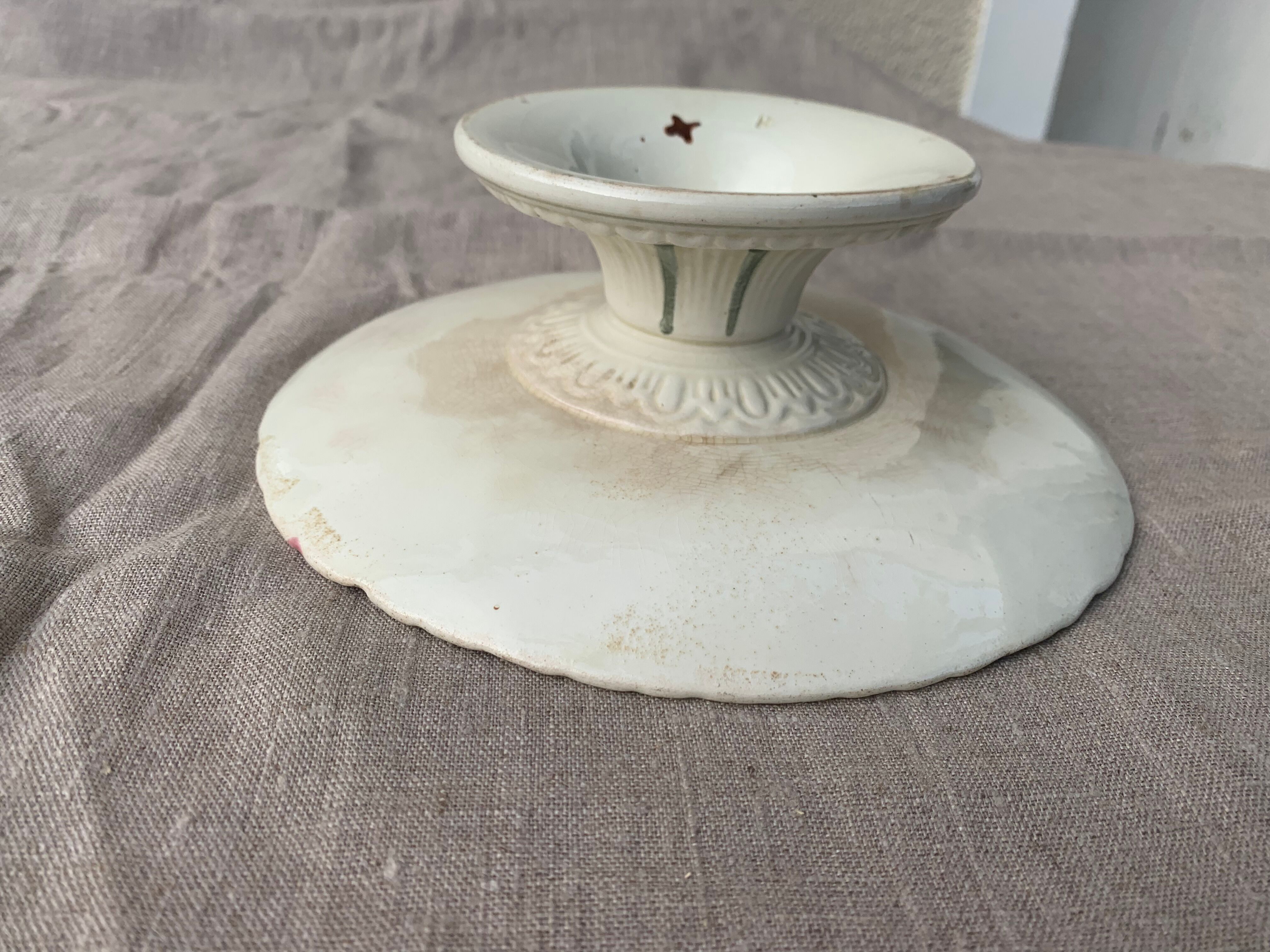 Compotier in slip pattern with art deco roses