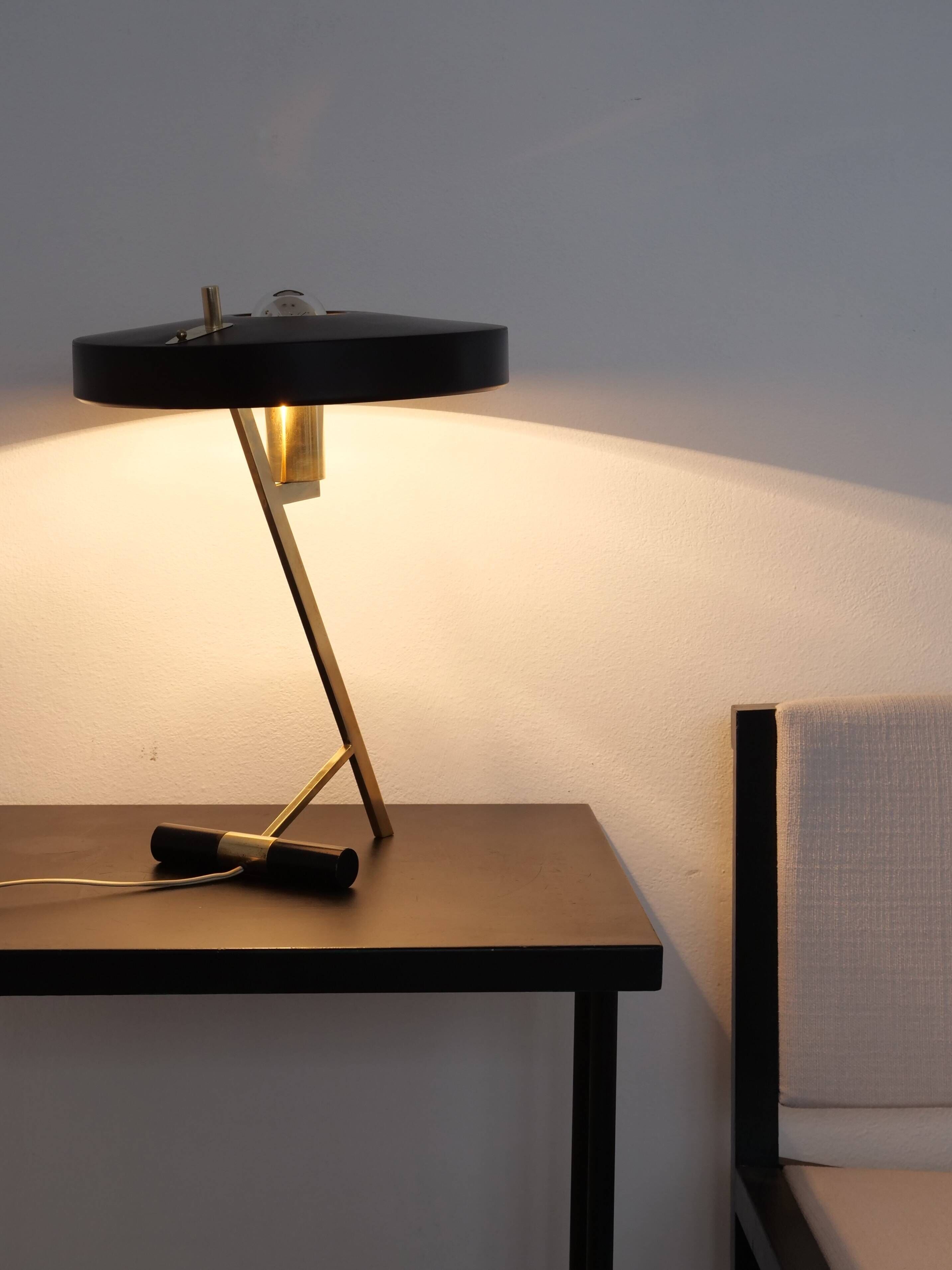 Lampe z philps modèle diplomat mid century design louis kalff design
