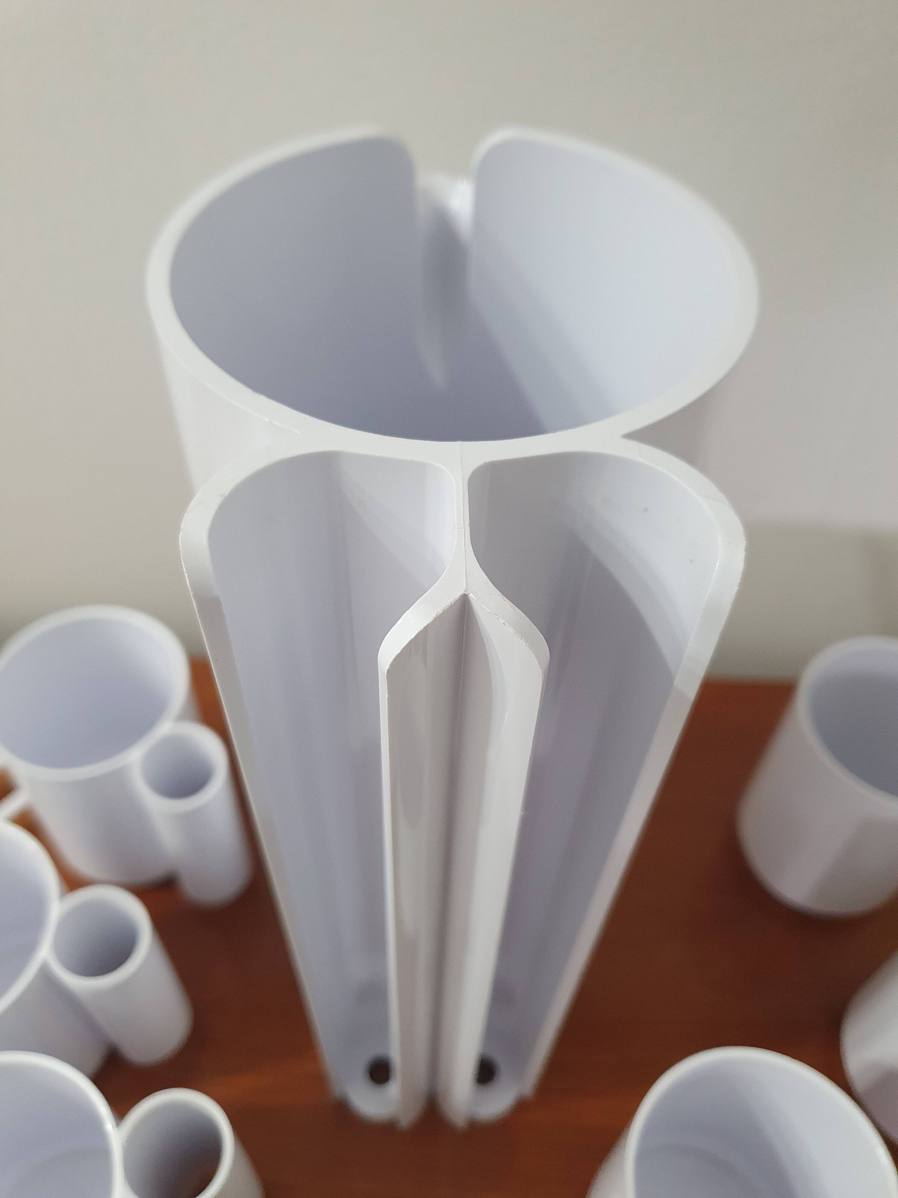 Space-age orangeade service "set = 9" design by Jean-Pierre Vitrac