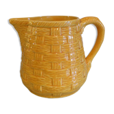 Yellow pitcher Sarreguemines Digoin vintage 60s slip