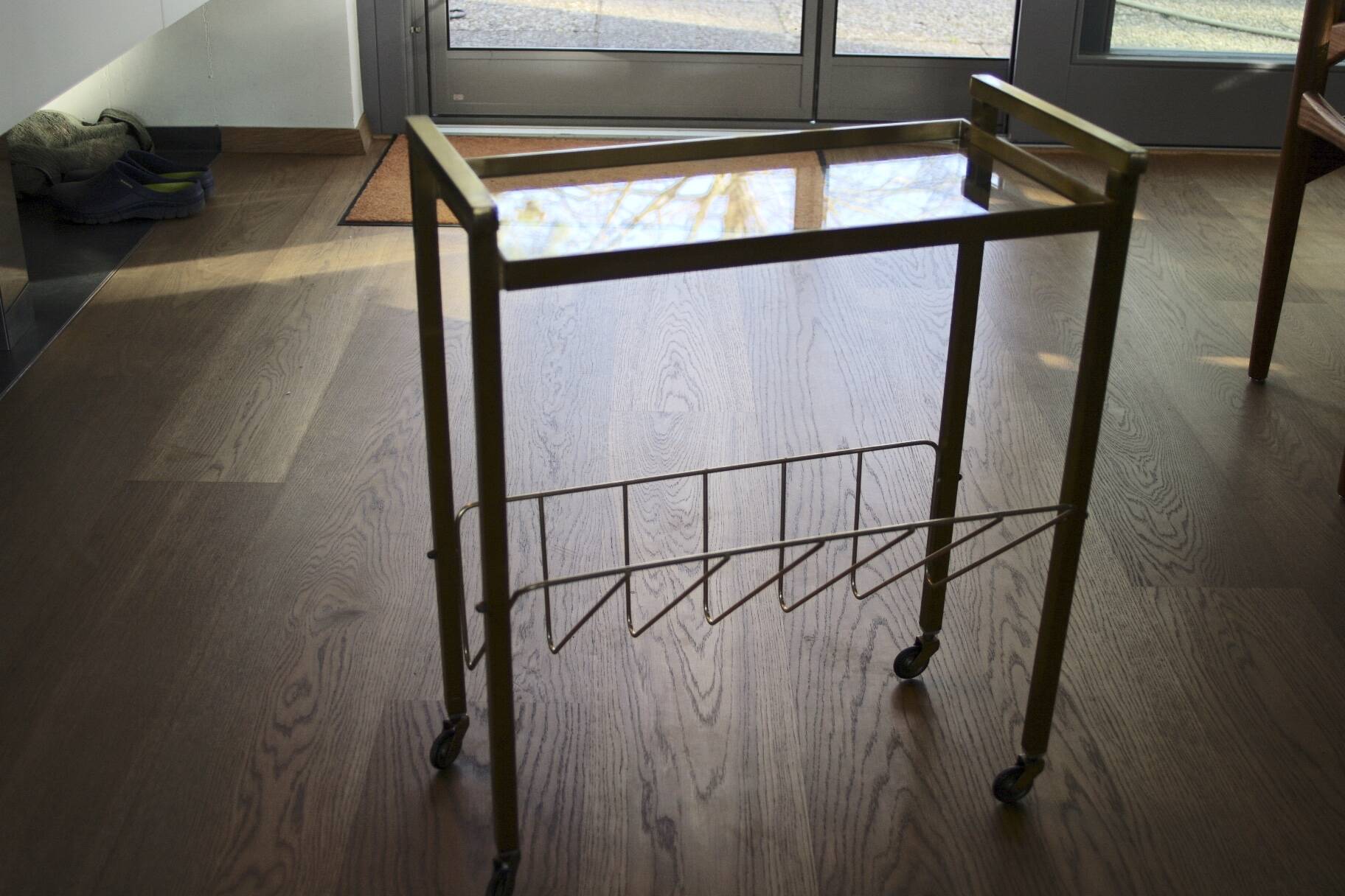 Vintage side table with brass and glass magazine rack