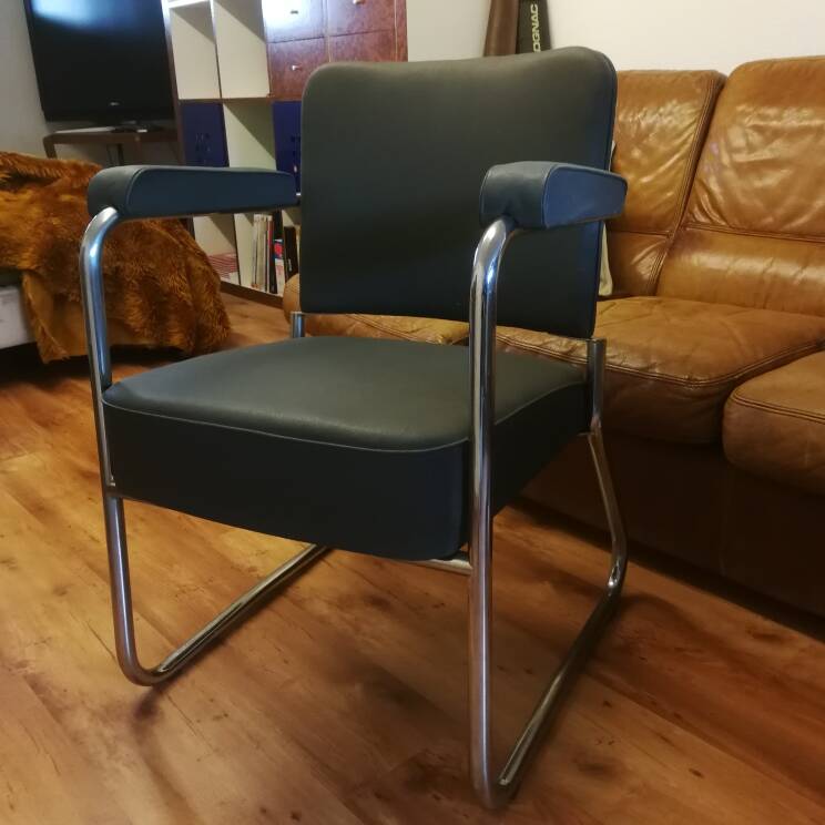 Roneo armchair, Nori model, gray leatherette, chrome tubes, very good general condition