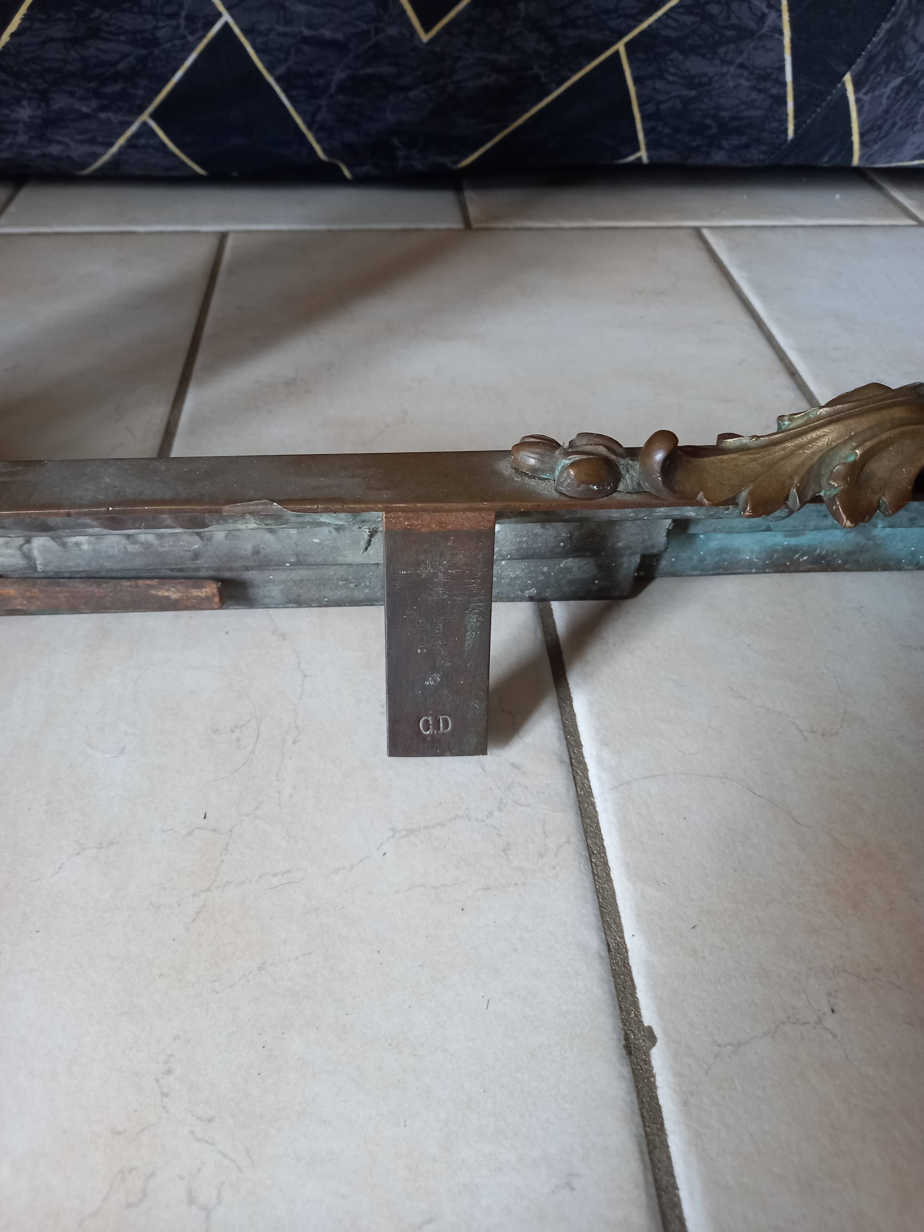 Barre de foyer cheminée reglable