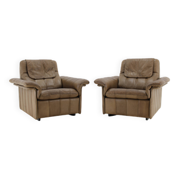 1970s Pair of Exclusive De sede Buffalo Leather Armchairs, Switzerland