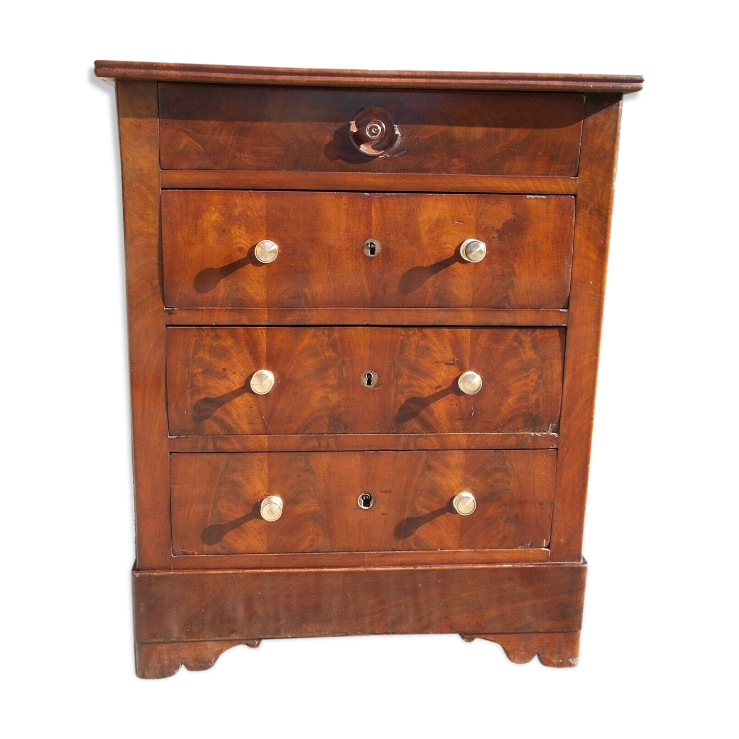 Coffre antique de 4 tiroirs