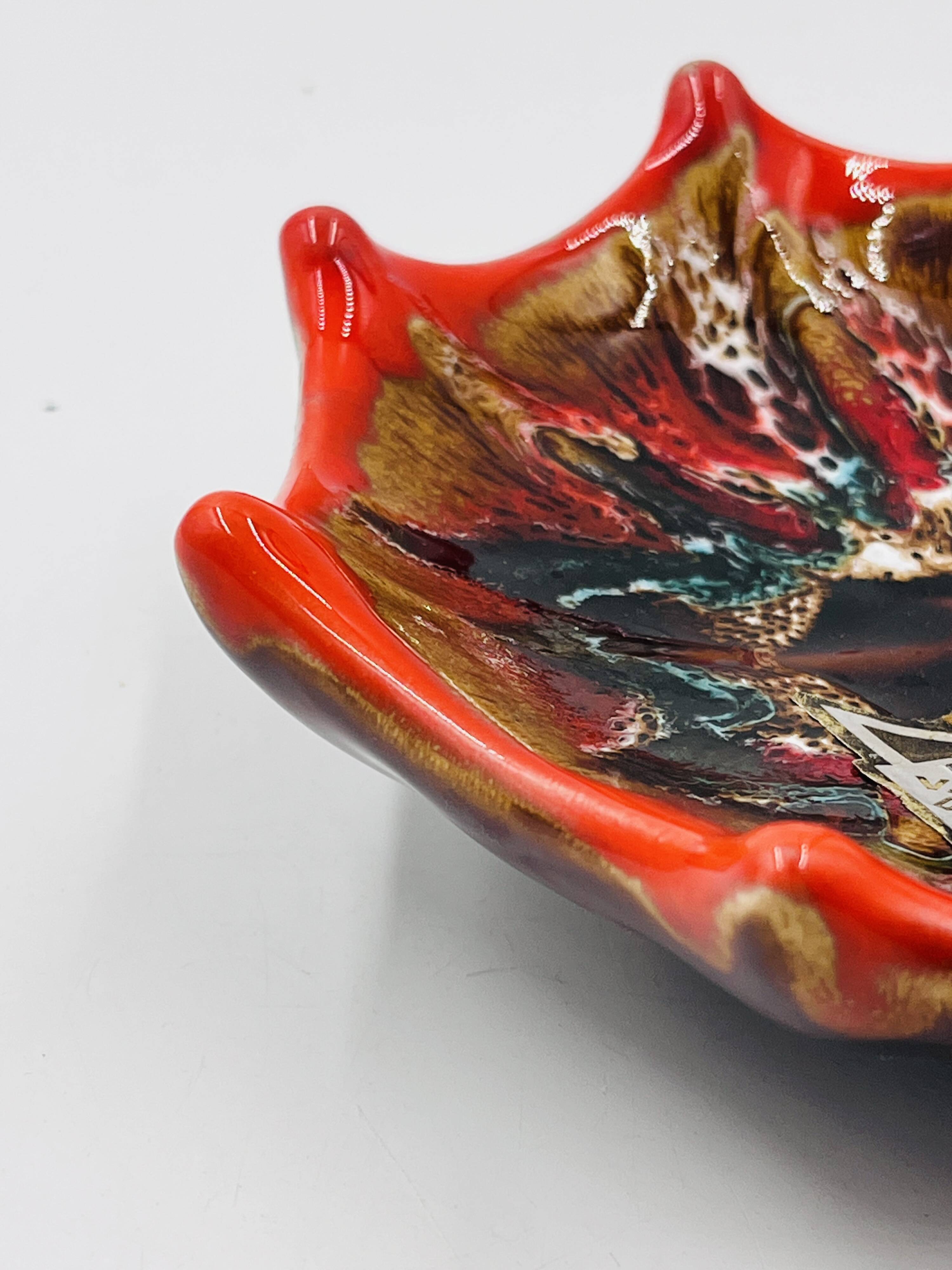 Vallauris aperitif umbrella server