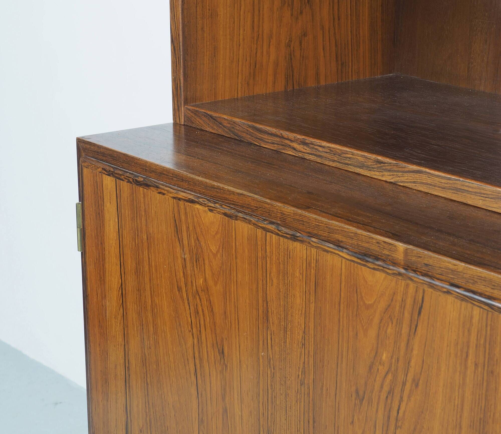 Small vintage rosewood bookcase by Carlo Jensen for Hundevad, 1960's