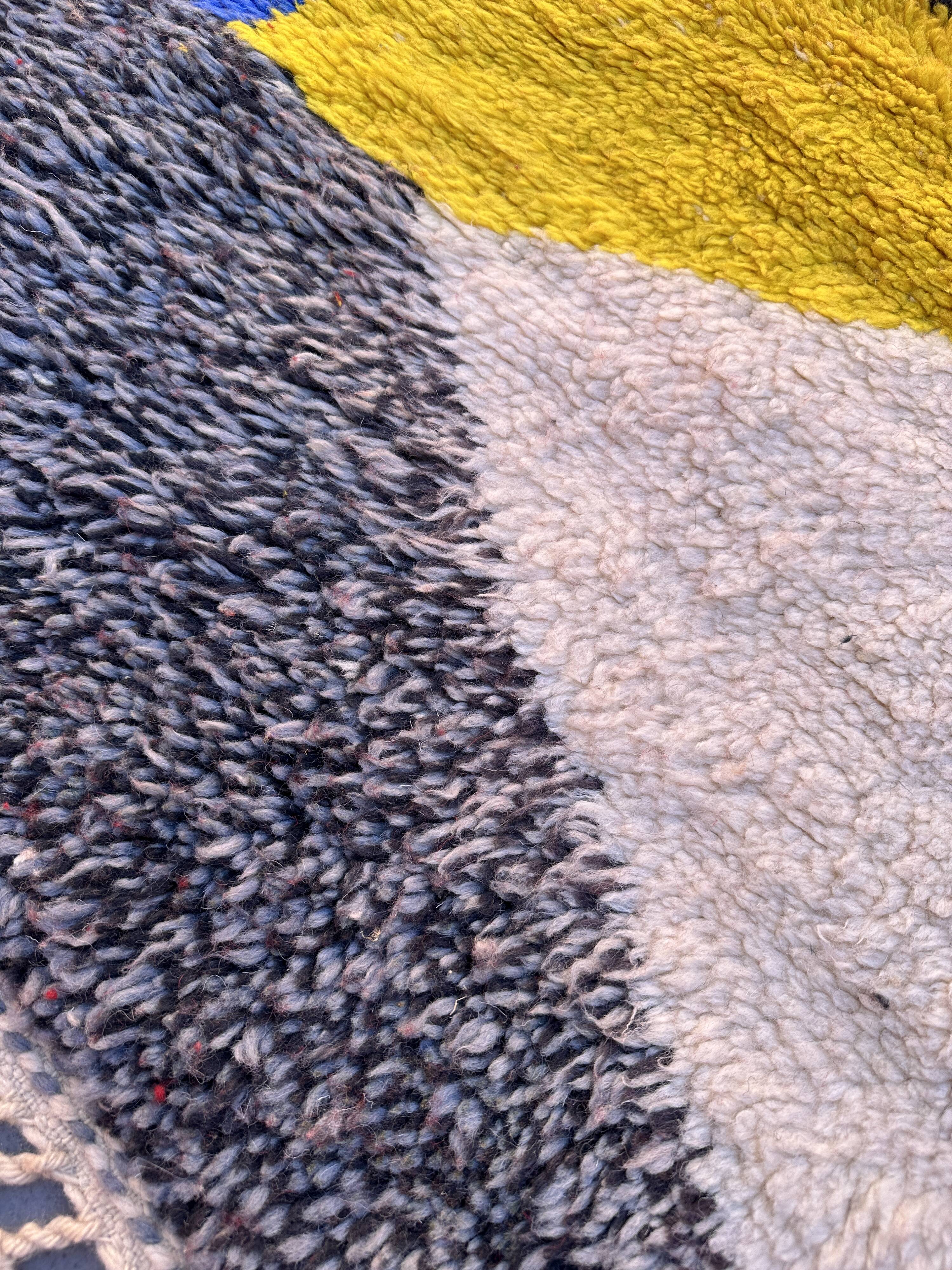 Colorful Beni M'Rirt Moroccan rug - 281 x 190 cm