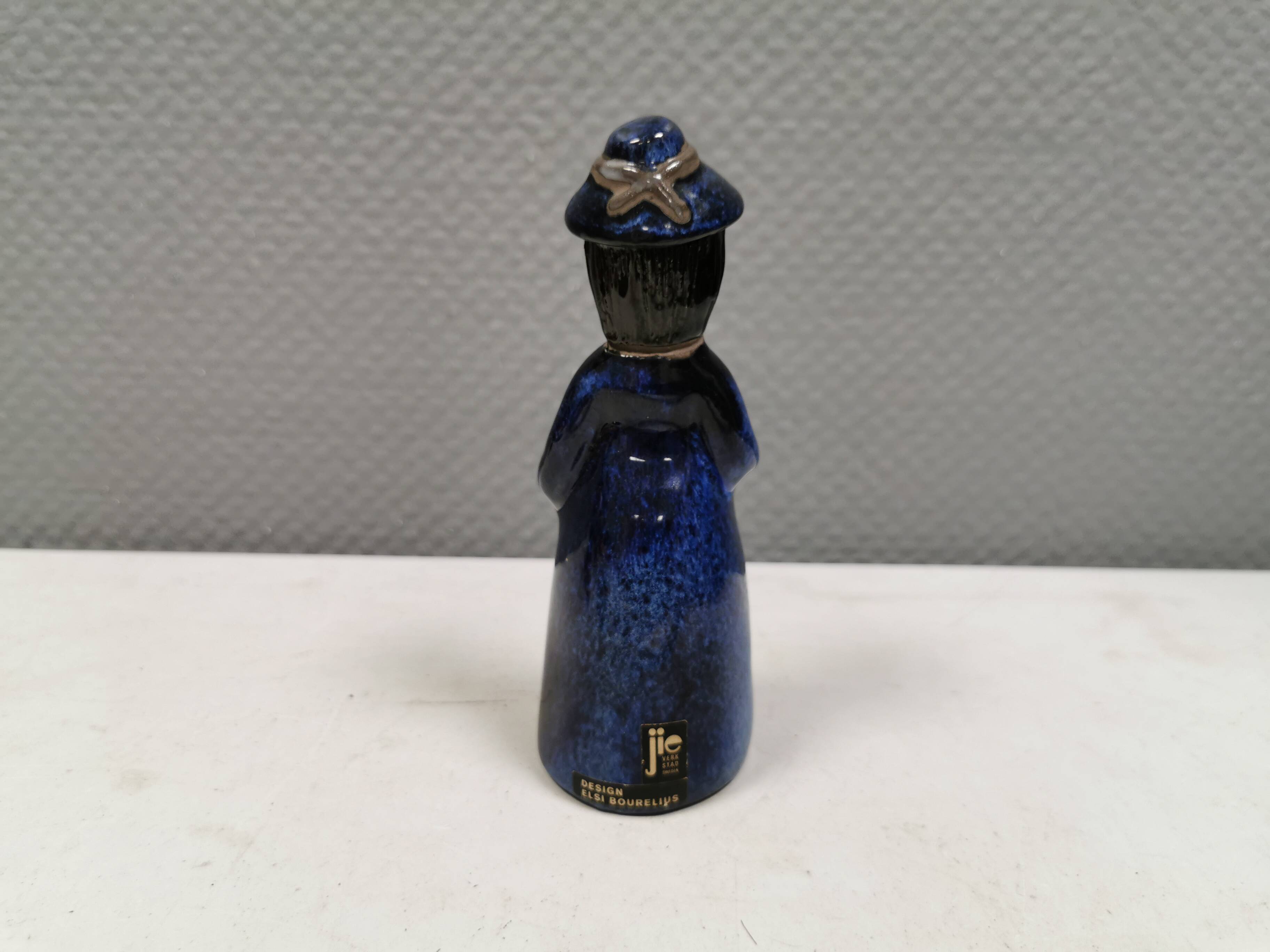 Beautiful vintage ceramic lady figurine by Elsi Bourelius Sweden 1980s