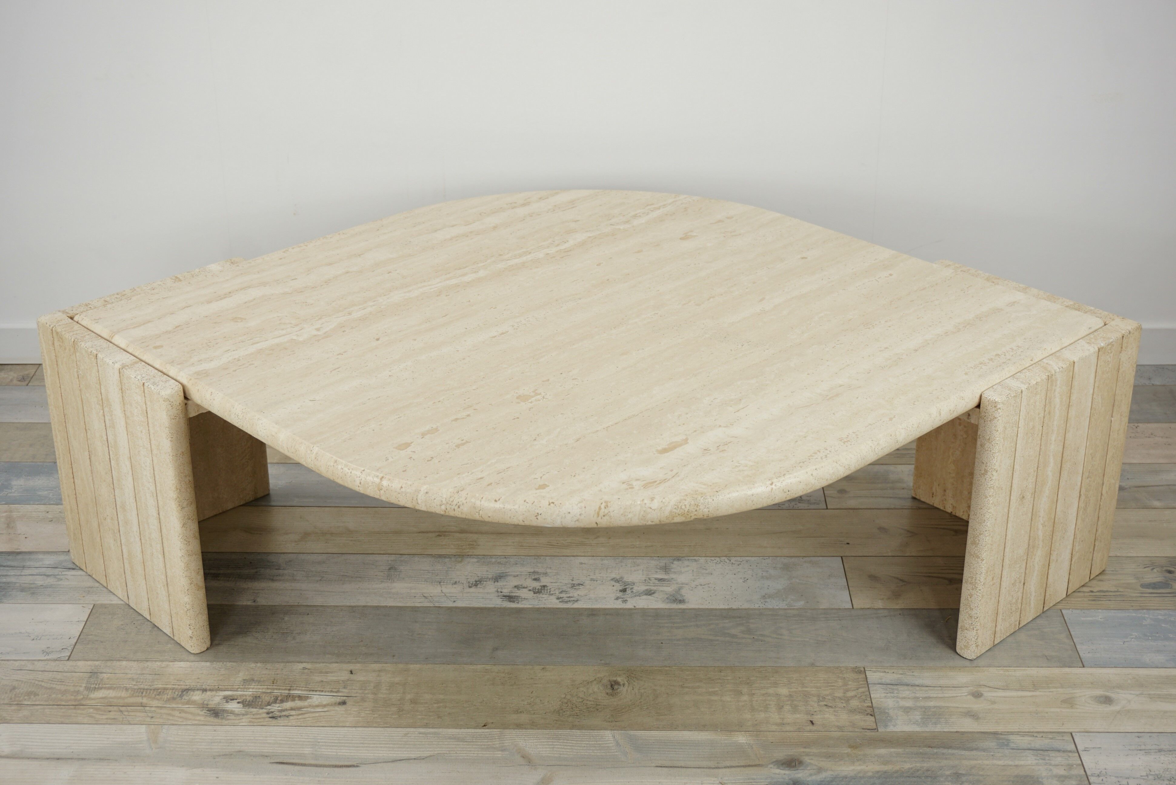 Coffee table in Italian travertine years 70