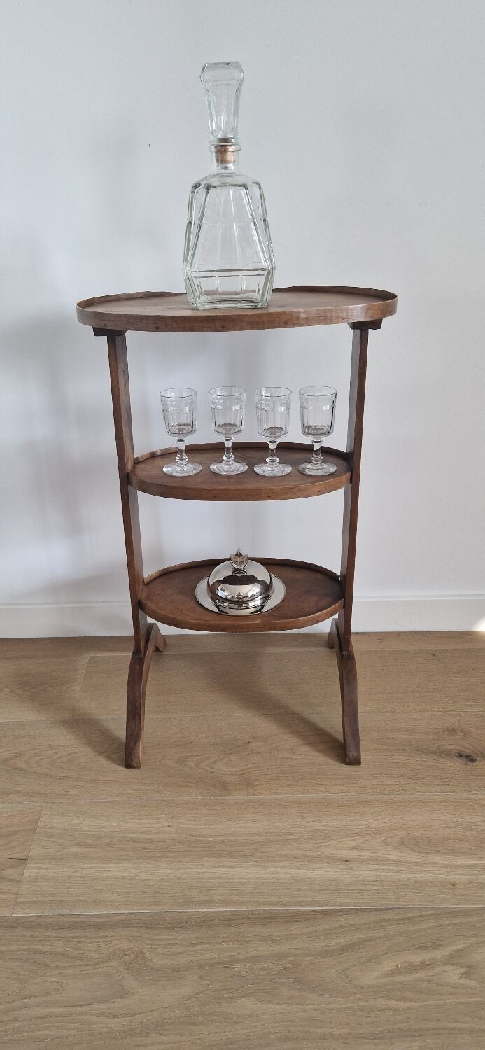 Antique walnut pedestal table furniture