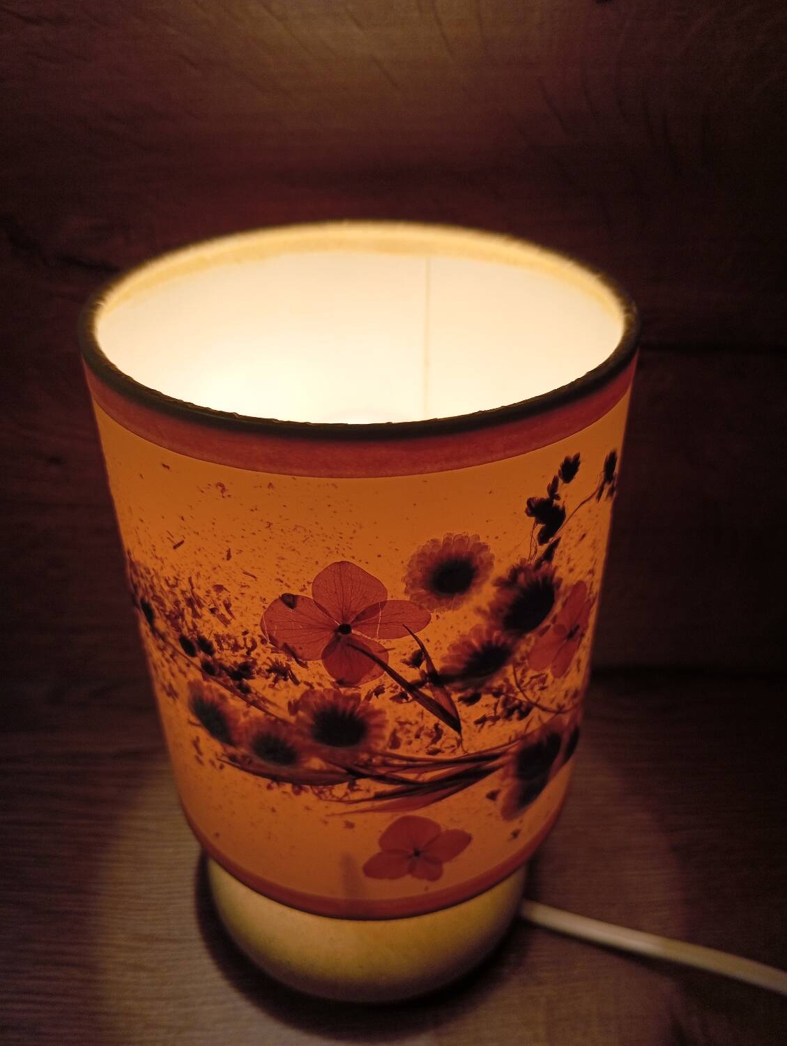 Mini lampe pierre, abat-jour incrustation fleurs séchées vintage 70