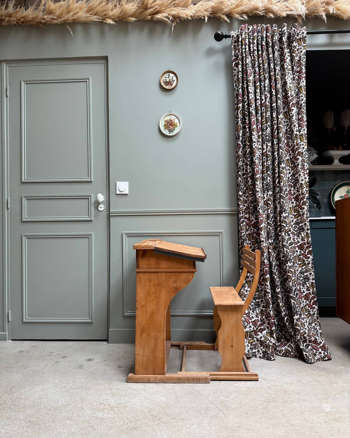 Bureau enfant avec chaise rétractable