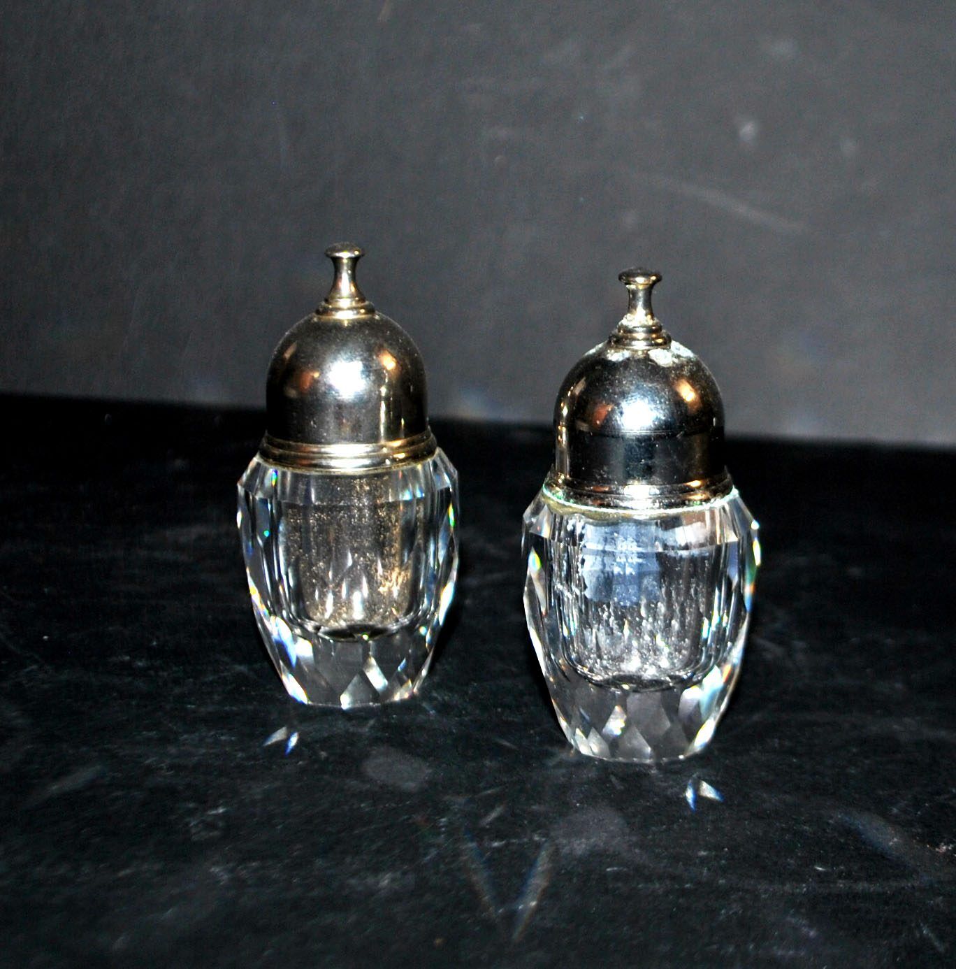 Swarovski lot salière en cristal taillé à facette sel poivre signé SC design 1980
