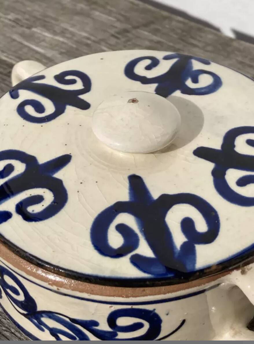 Blue and white ceramic candy dish/jewelry box