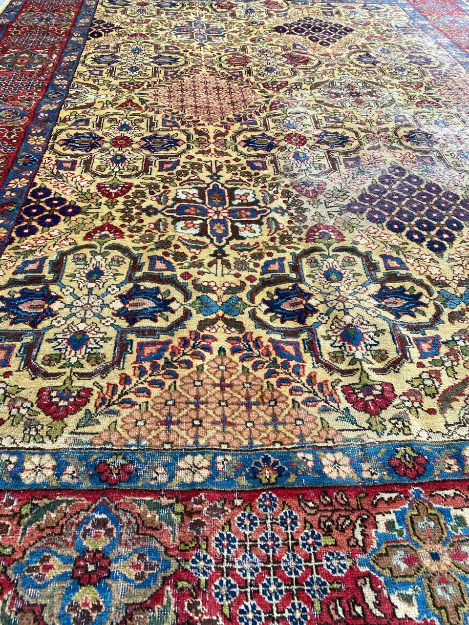 Large ancient Persian carpet Tabriz 240x320 cm