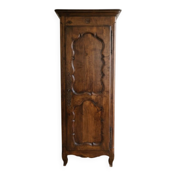 Antique bonnetière wardrobe in solid wood, Louis XV style.