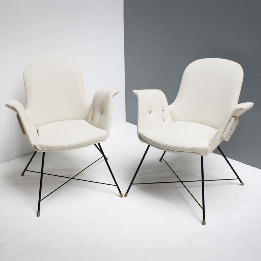 Pair of armchairs by Augusto Bozzi for Saporiti