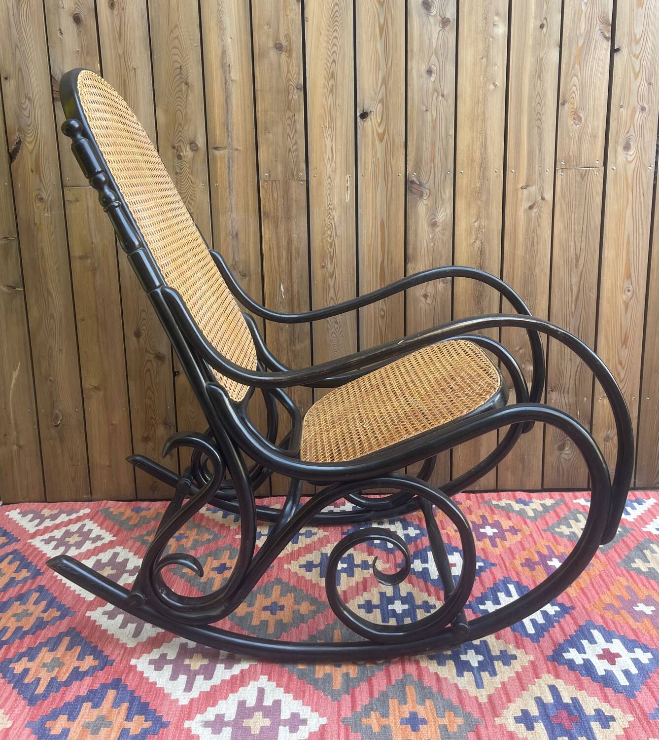 Rocking chair