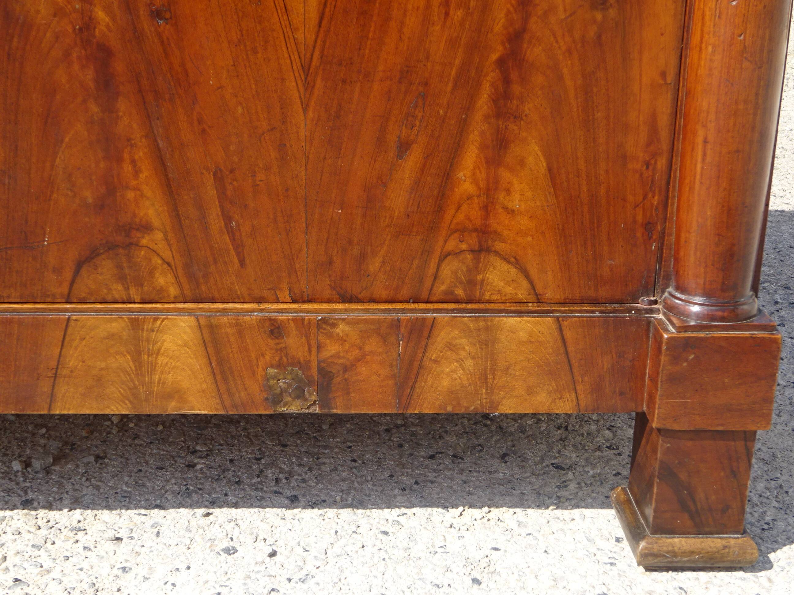 Buffet Empire, remarquable plateau en marqueterie