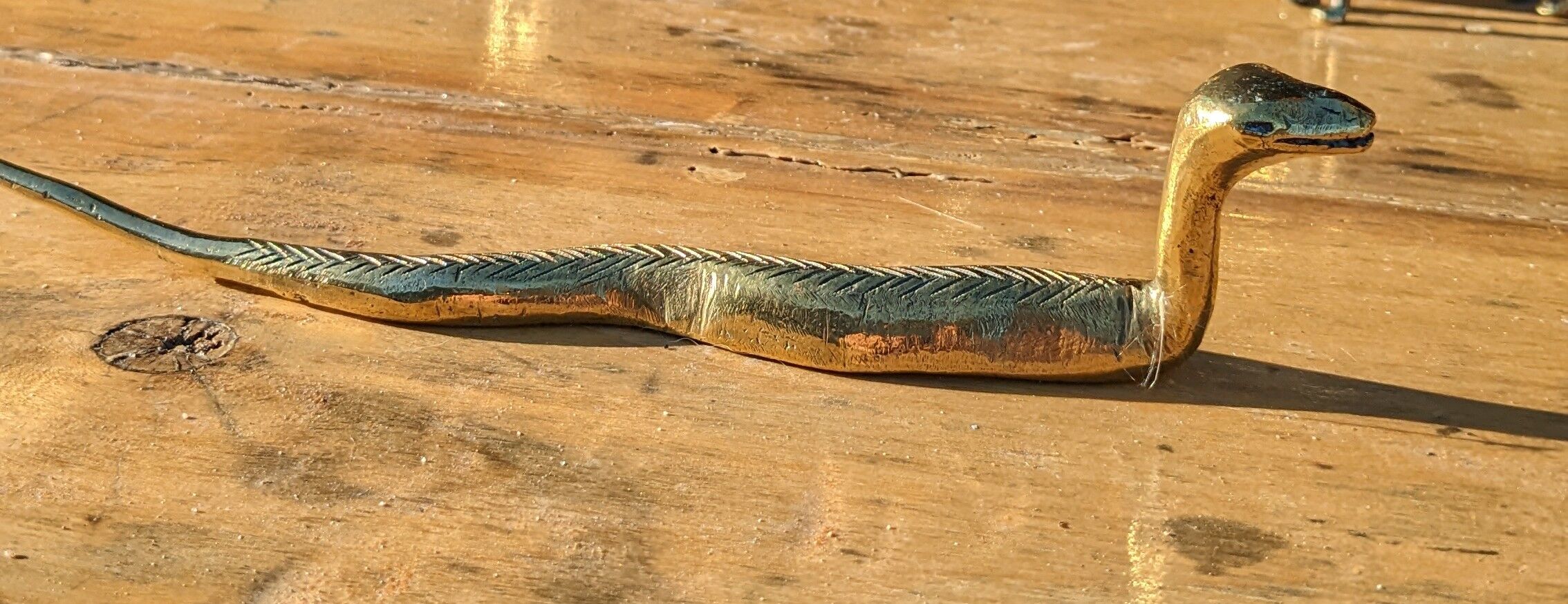 Serpent en laiton doré vintage