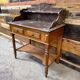 Ancienne console de toilette en merisier avec marbre
