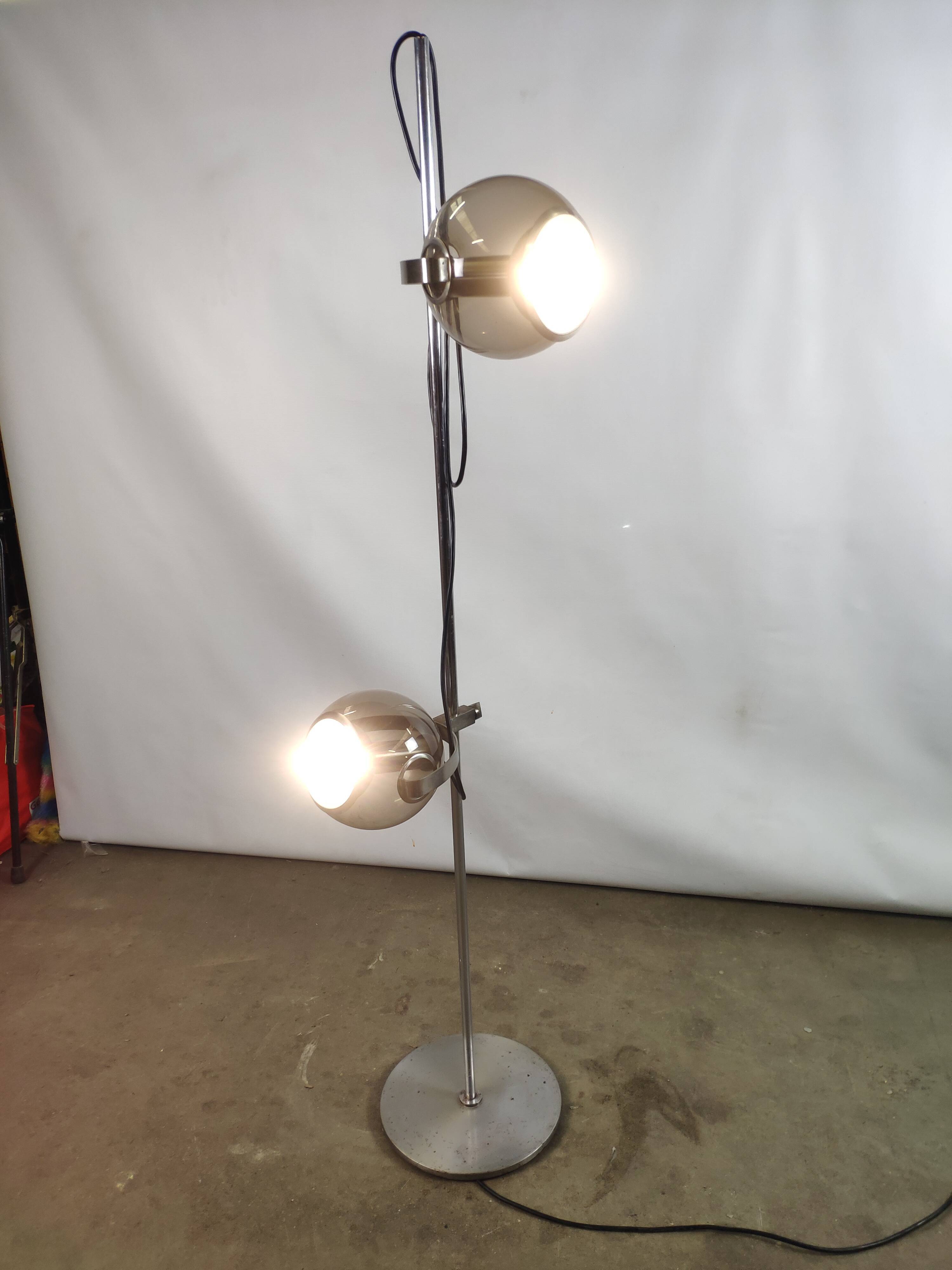 Two globe lamppost Frank Ligtelijn for Raak