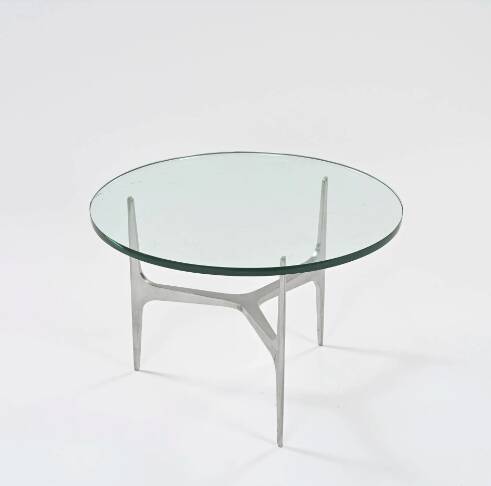 Knut HESTERBERG Round coffee table in glass and polished aluminum