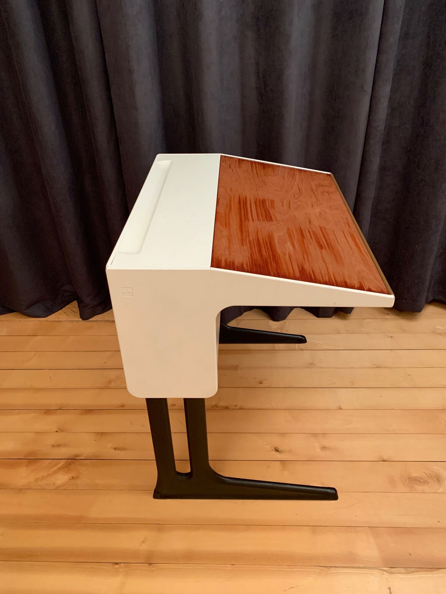 Flötotto desk, designed by Luigi Colani, Germany, 1969