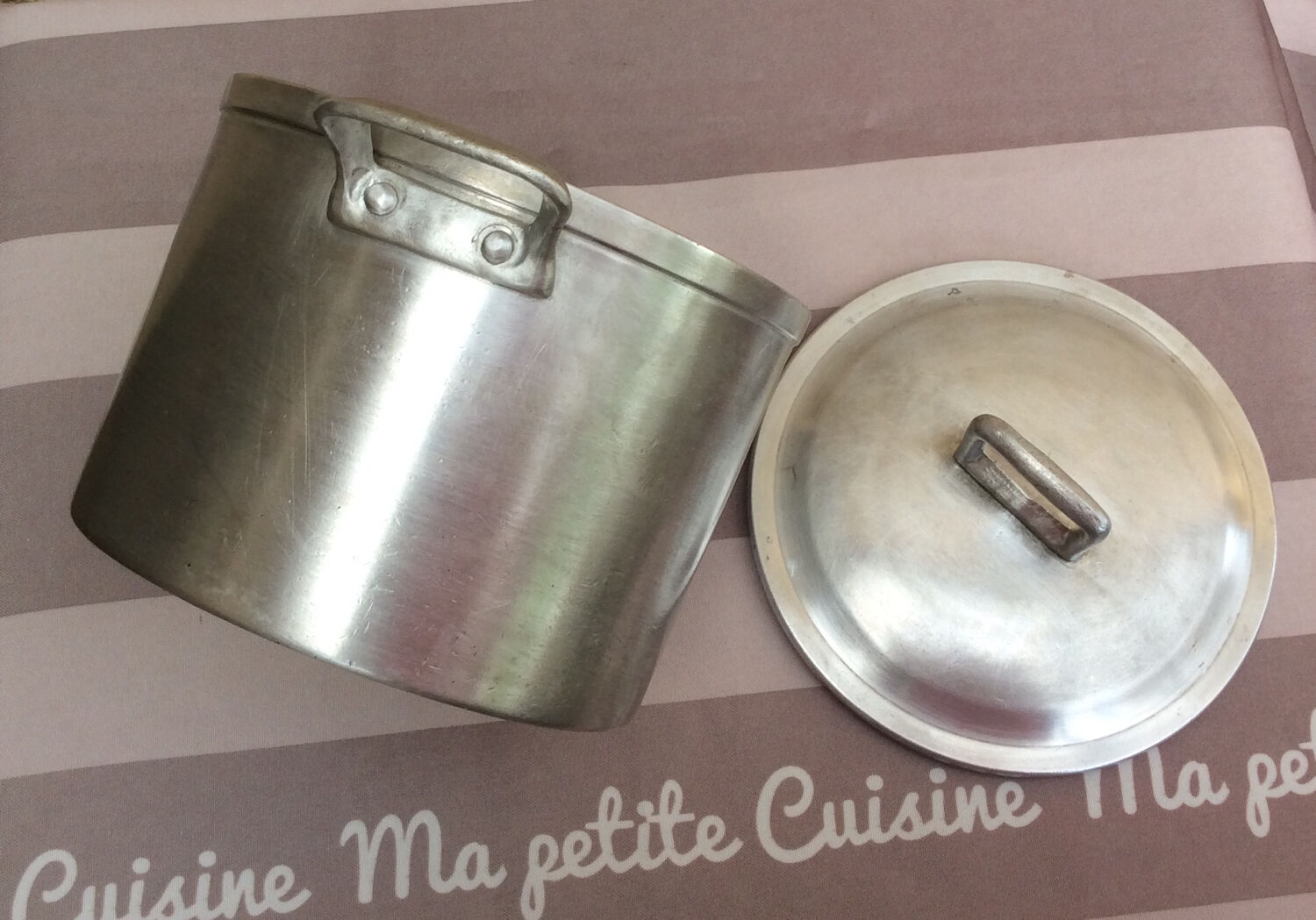 Aluminum pan - vintage