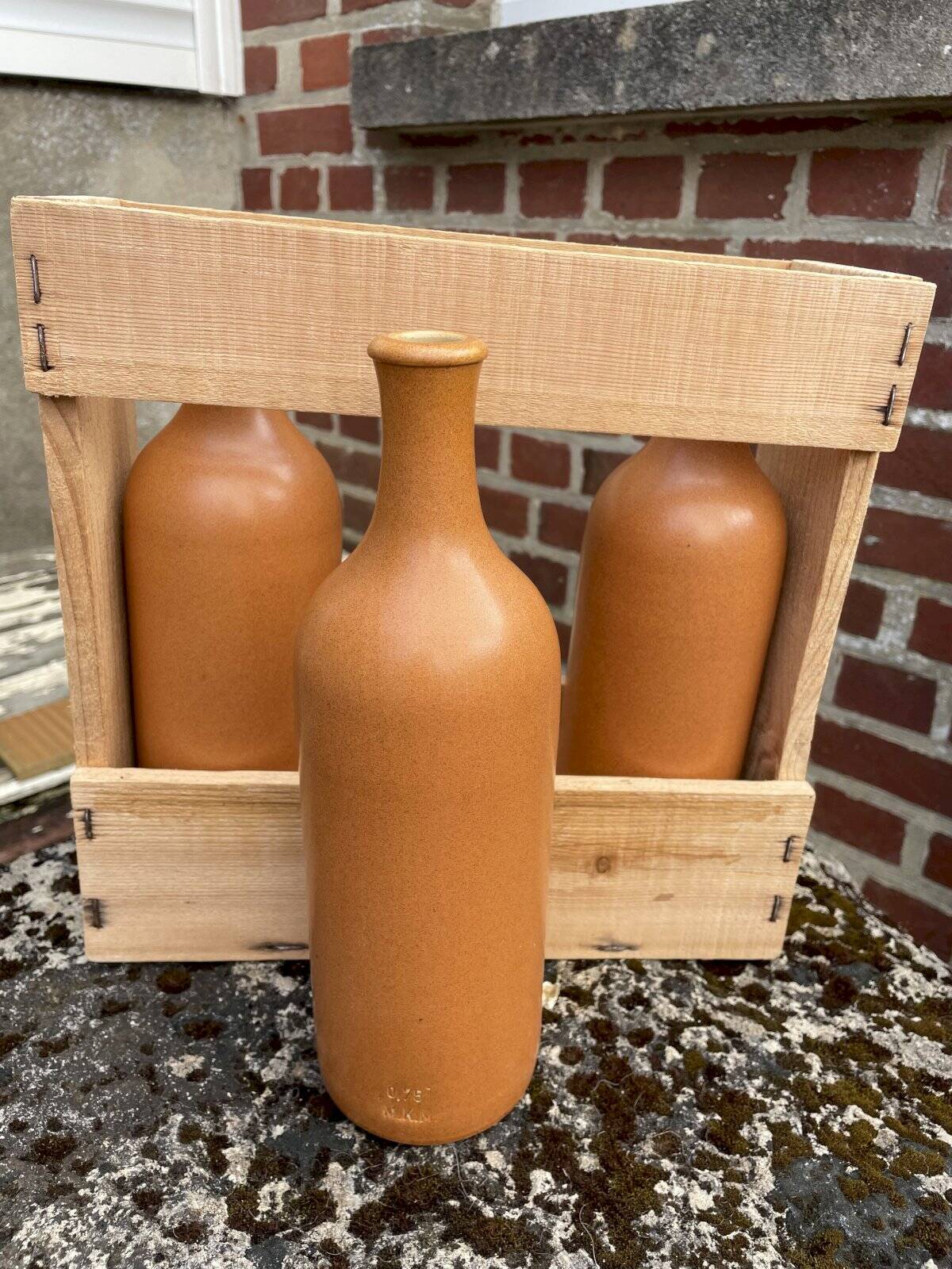 Set of 3 MKM 0.75 L bottles in their wooden box