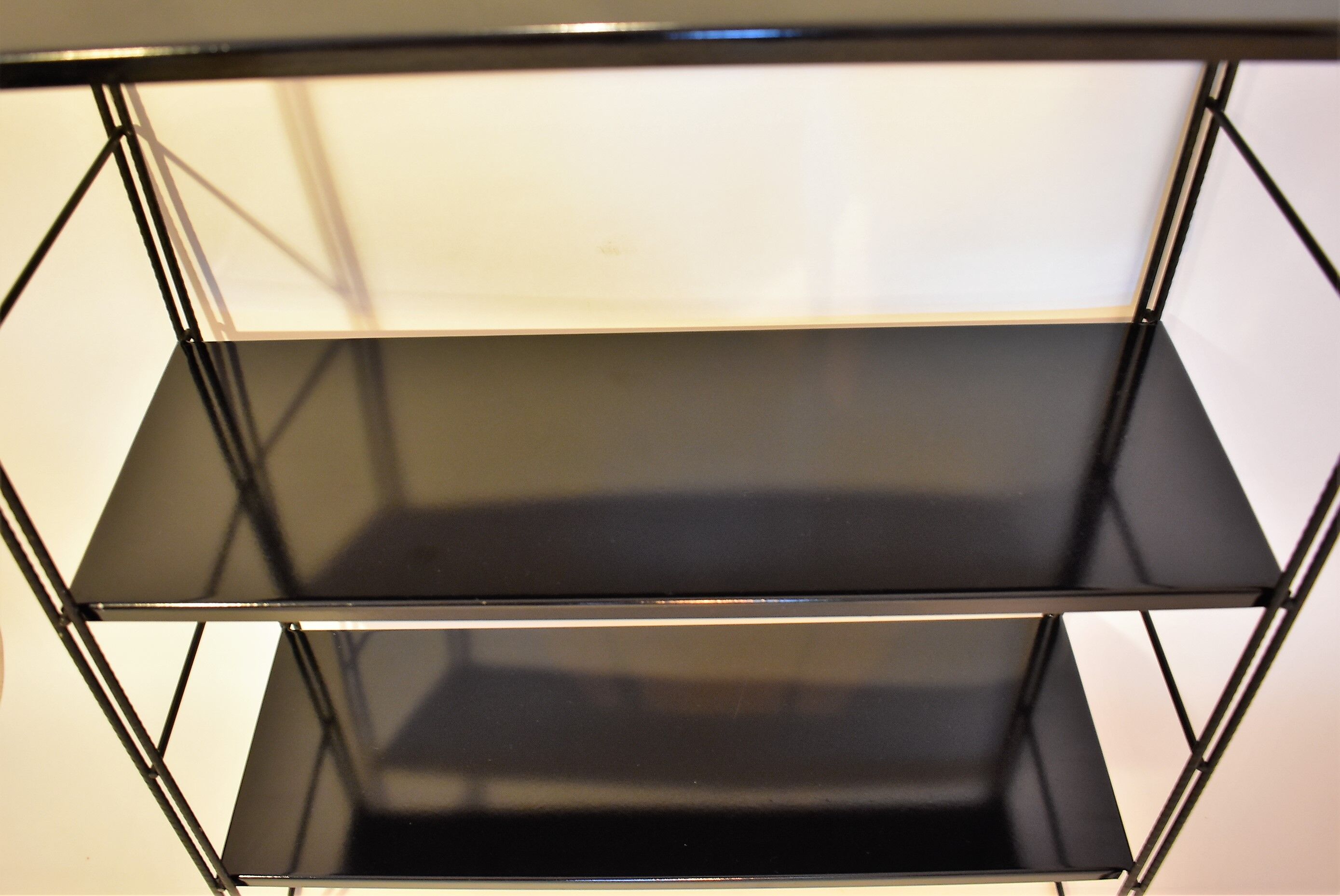 Shelf string vintage