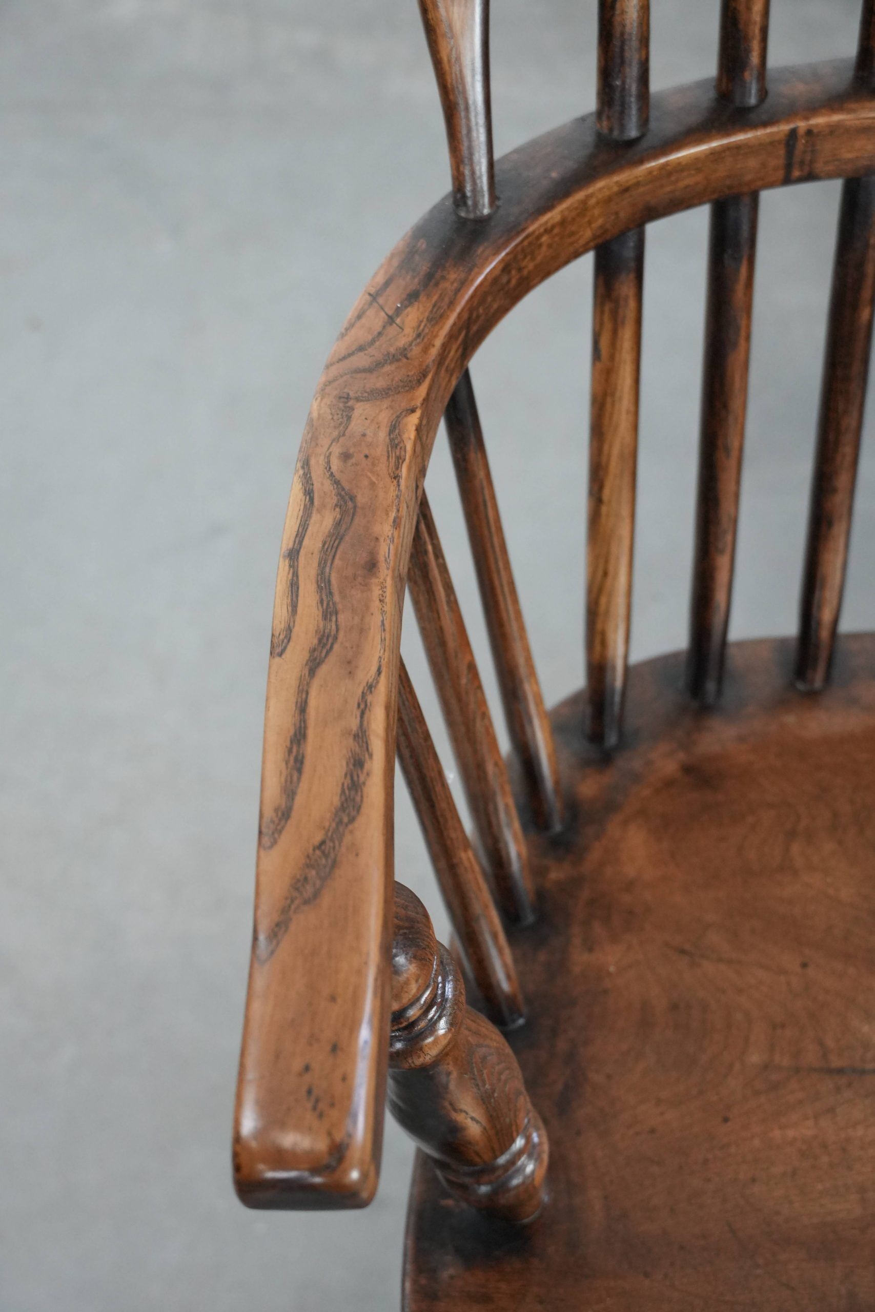 English antique set of 2 Windsor chairs with character, beautiful colouring