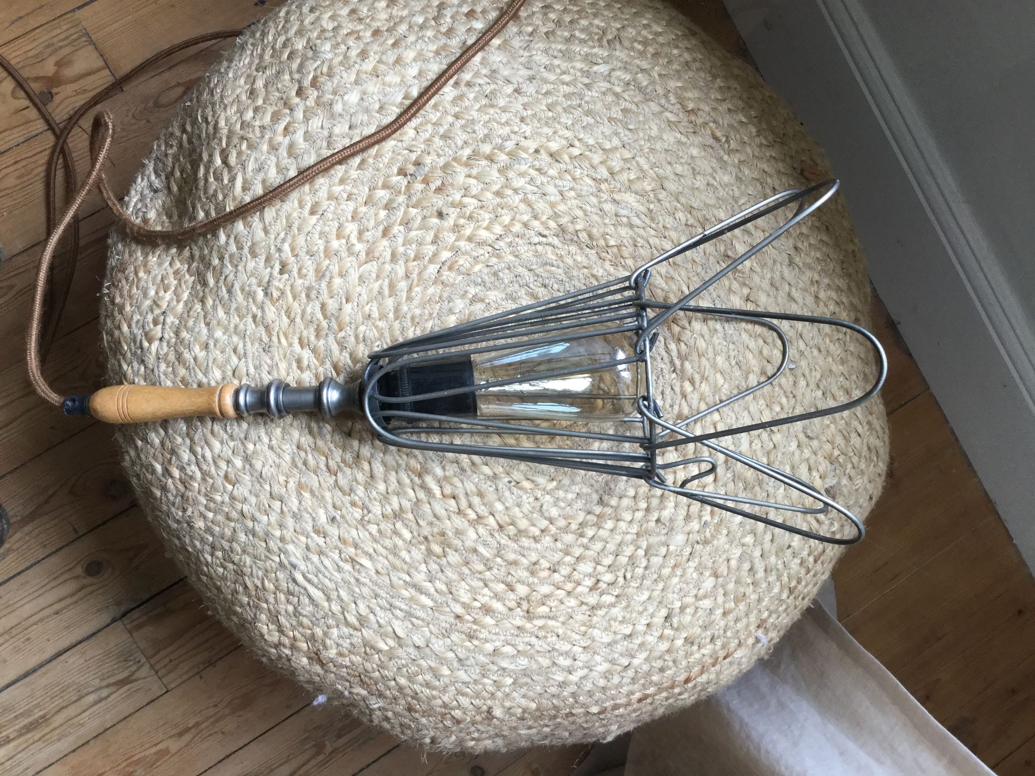 Wood lamp