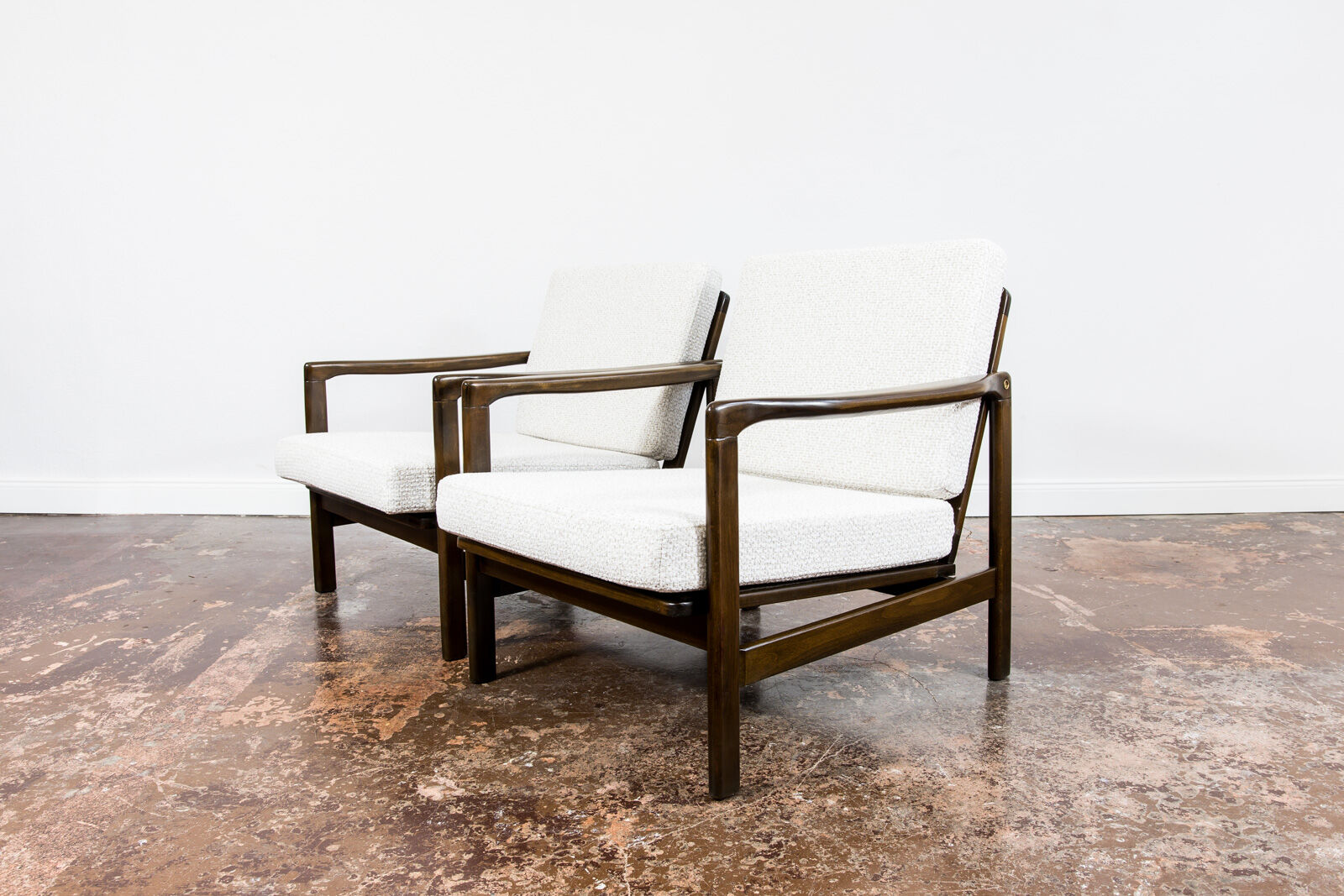 Pair of Restored White Grey B-7522 armchairs by Zenon Bączyk, 1960’s