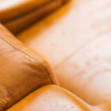 Coppia di poltrone in eco-pelle marrone anni ’50 vintage modernariato