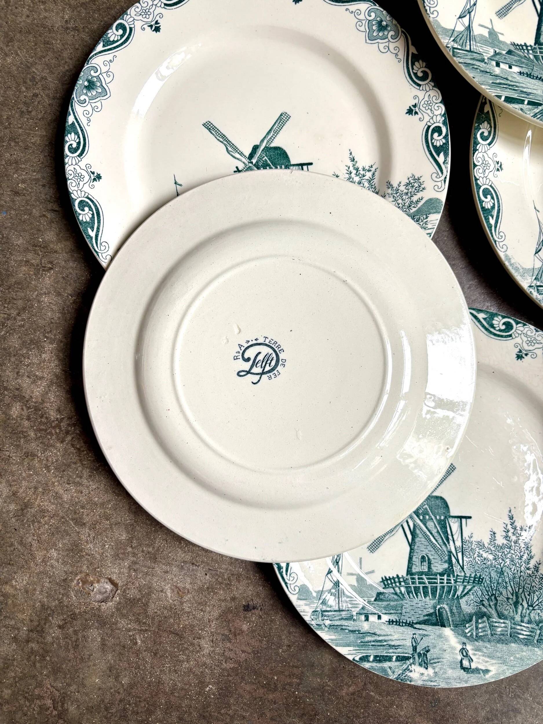 6 flat plates no. 4 Salins in iron earth, "Delft" service