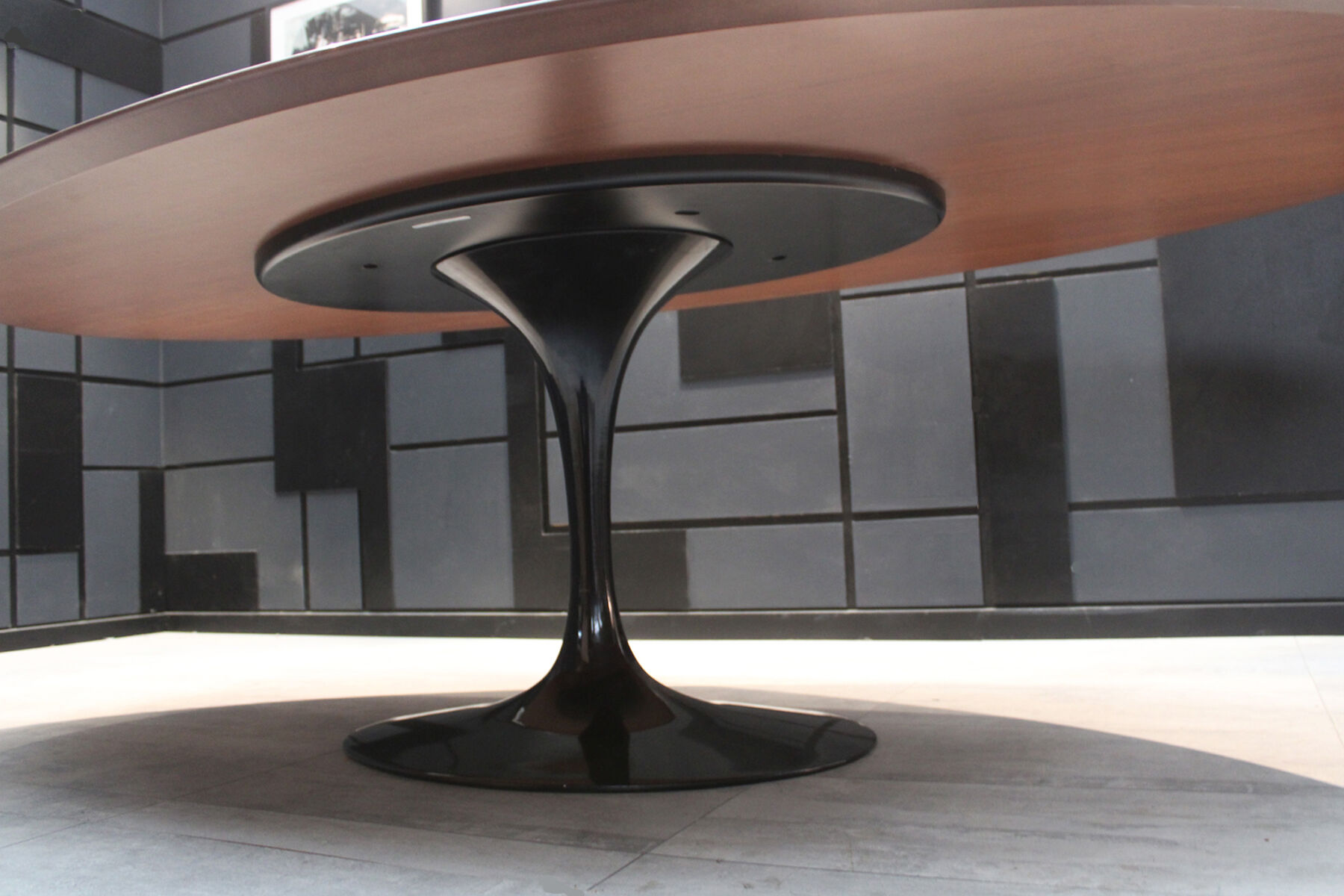 Table à manger 'Tulip' par Eero Saarinen pour Knoll Studio