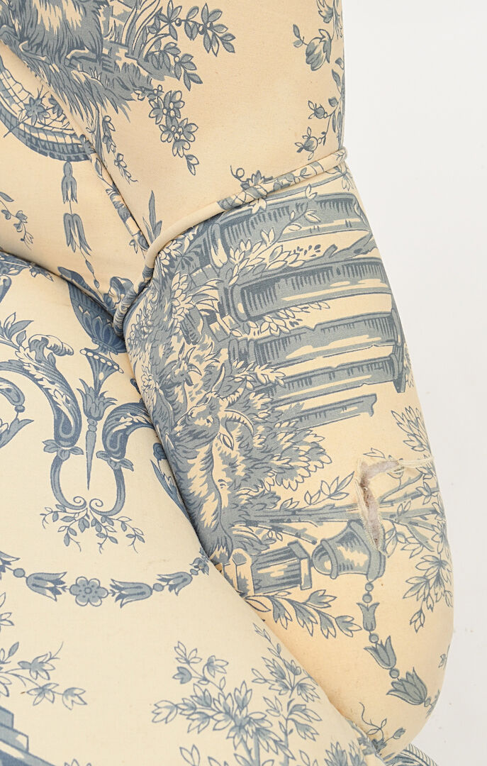 Toad armchair and its ottoman