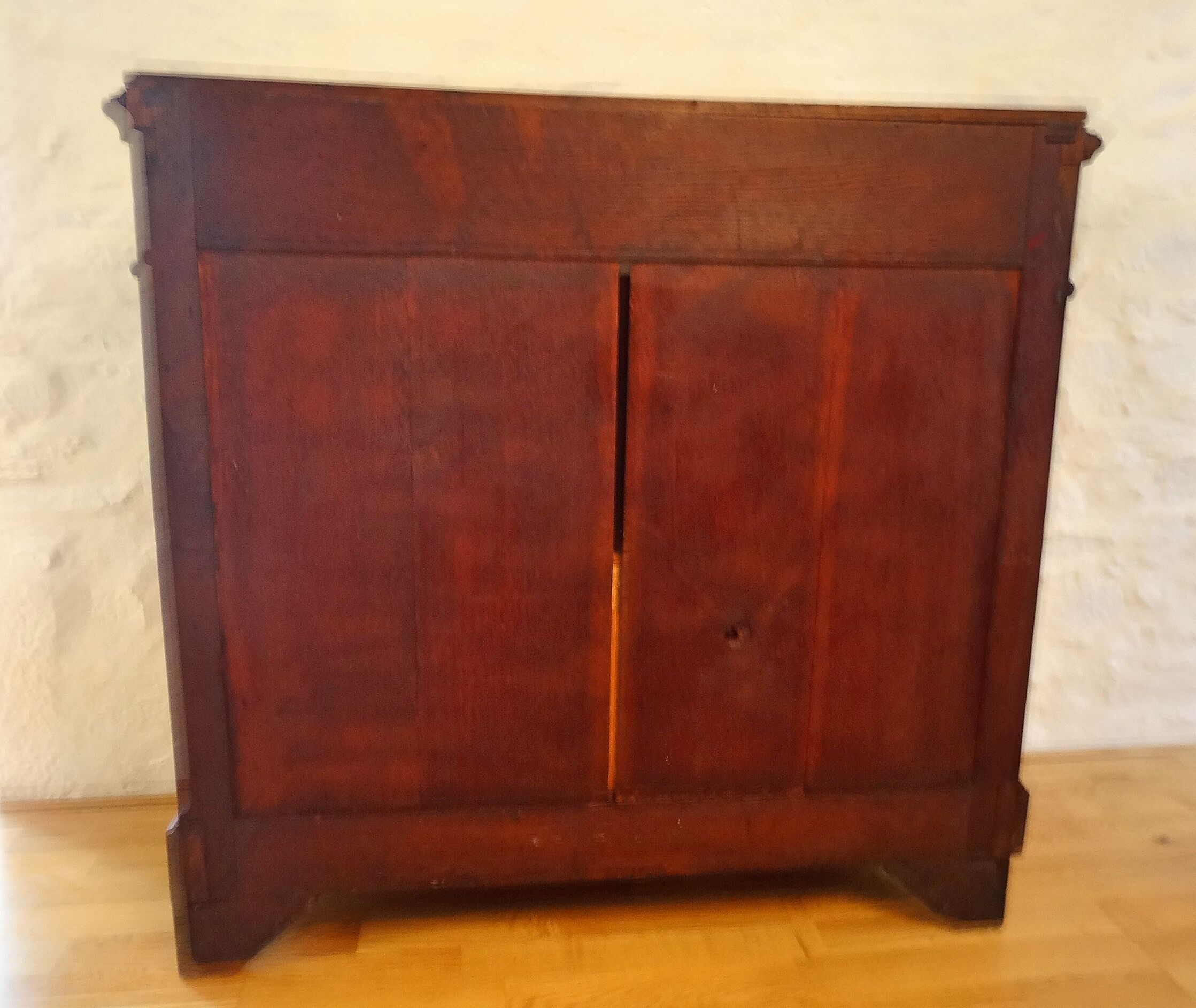 Low antique 19th century mahogany buffet