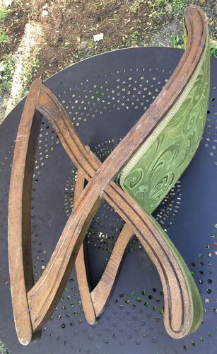 Repose-pieds années 50 en bois sculpté et velours motifs vert satiné