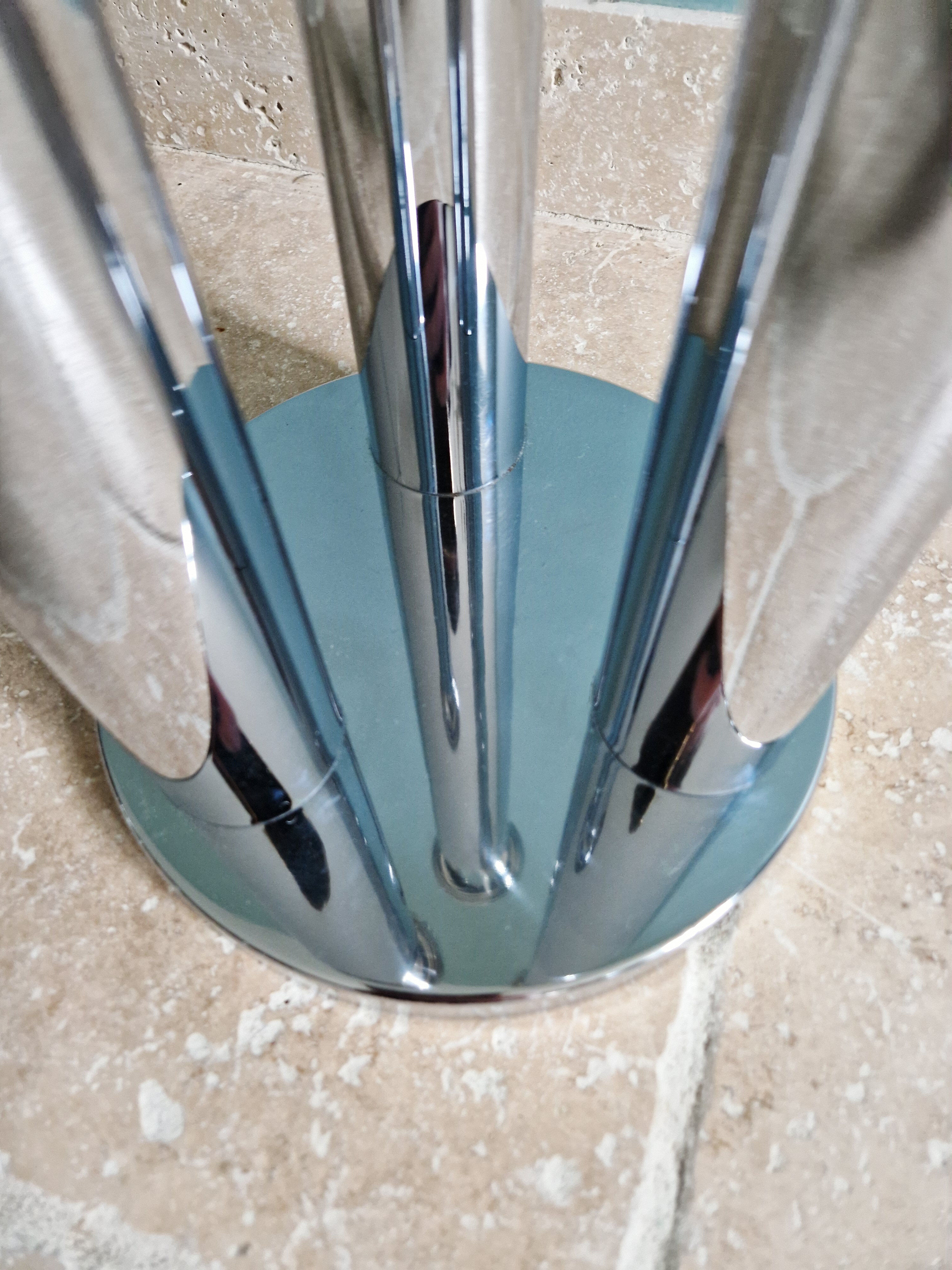 Large Space Age table lamp in chrome metal, Gaetano Sciolari, 1970.