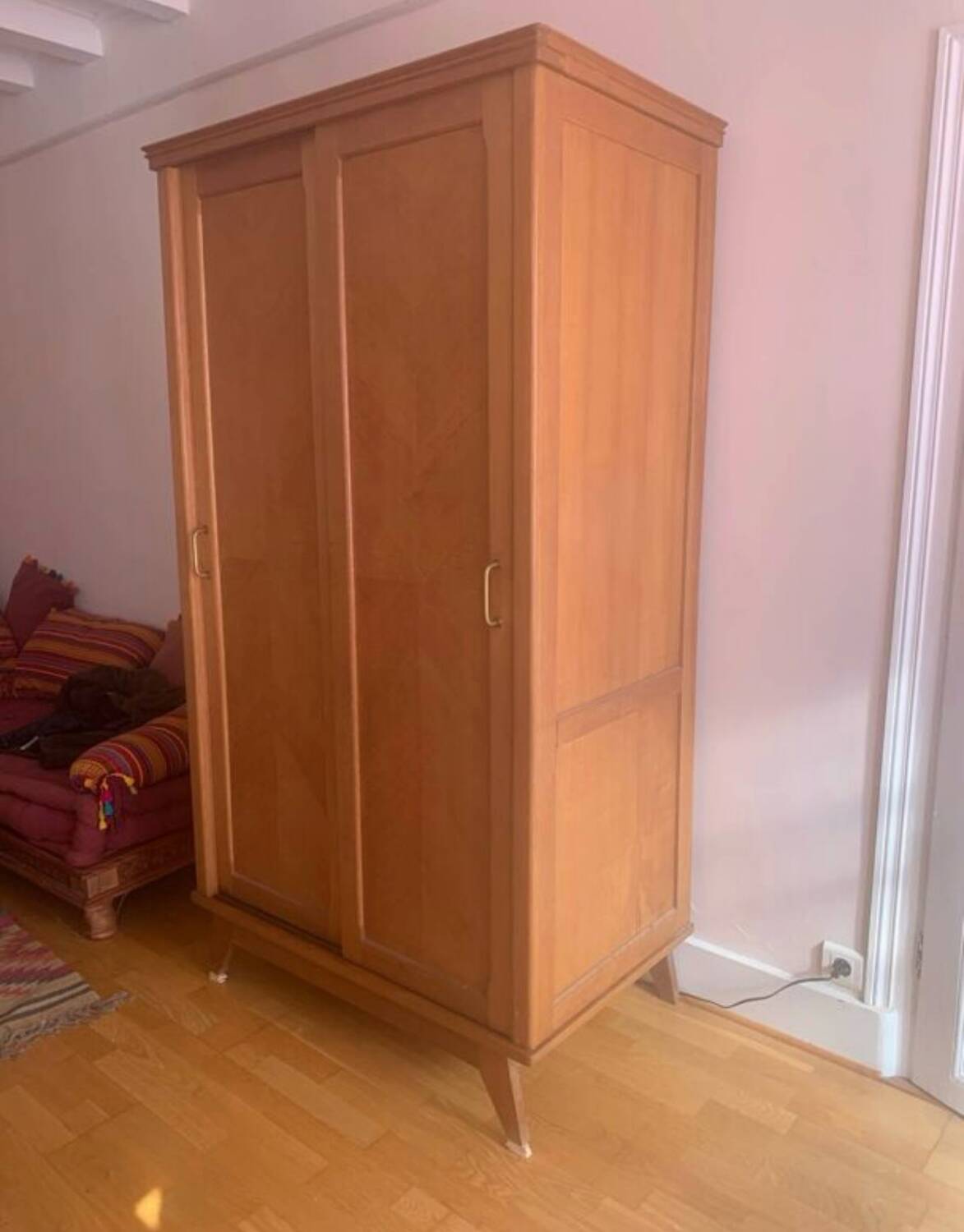 Scandinavian wardrobe with compass legs