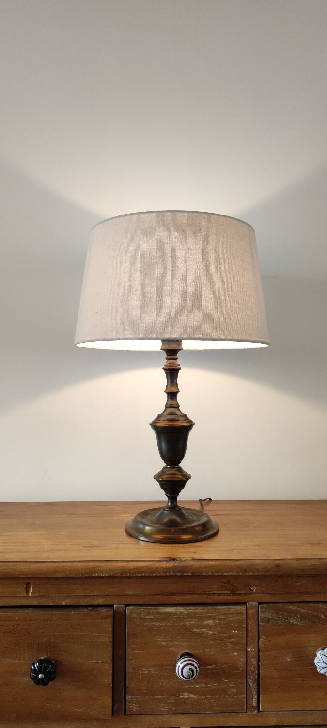 Lamp to table in red copper