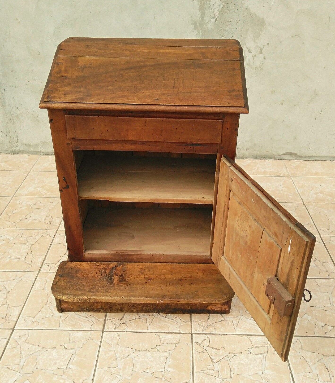 Walnut desk in the early 19th century